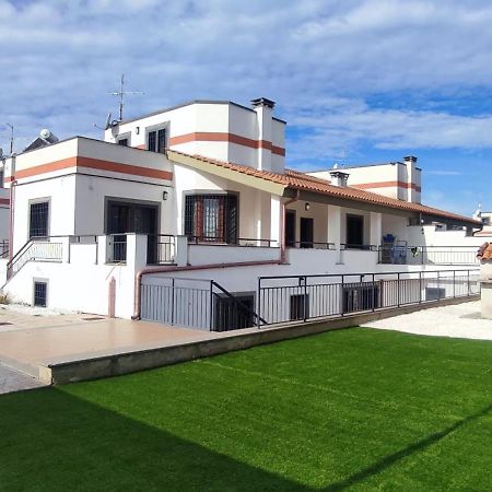 Villa Bassani, Grande E Luminosa Ideale Per Gruppi Infernetto Esterno foto