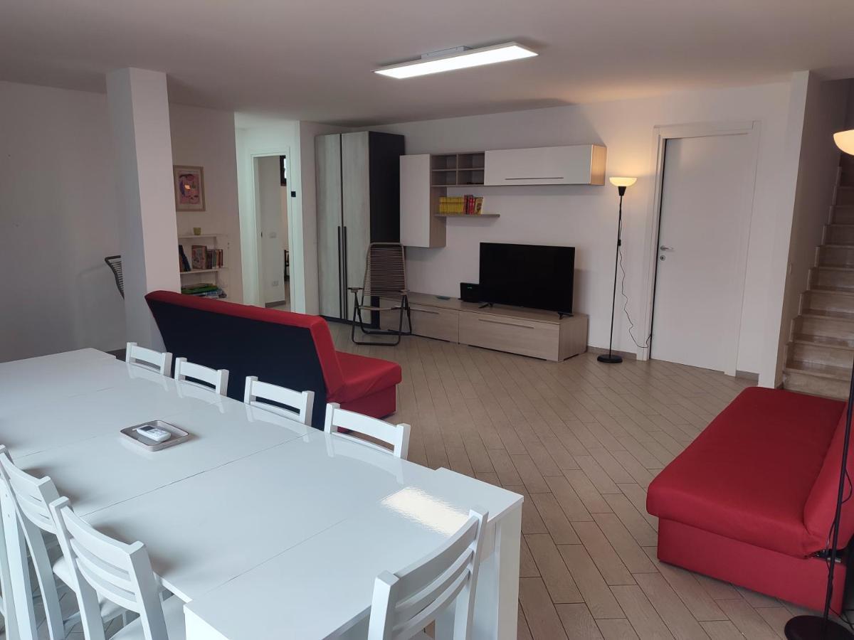 Villa Bassani, Grande E Luminosa Ideale Per Gruppi Infernetto Esterno foto